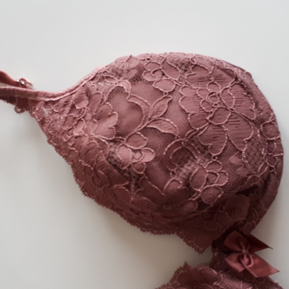 Padded Bra - Picture 3 of 7